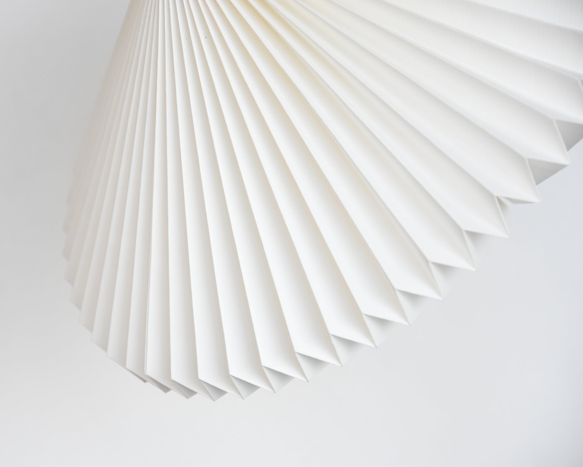 Handcrafted paper lamp, perfect gift for him or her. (Buy now)