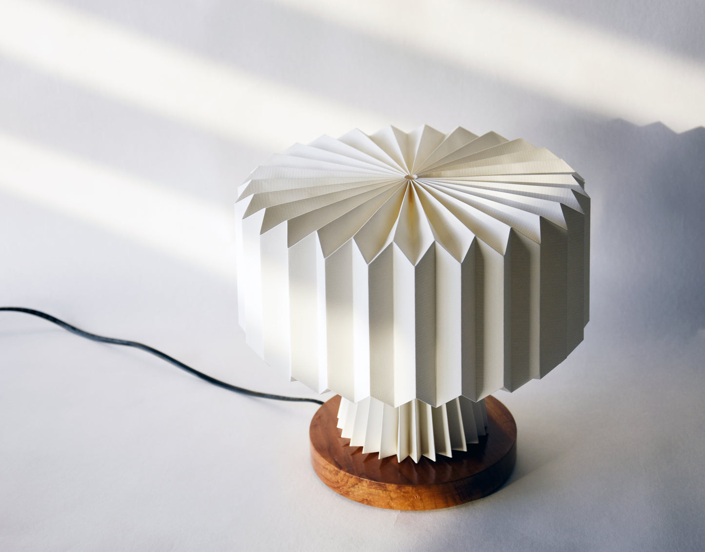 Origami White Pleated table lamp